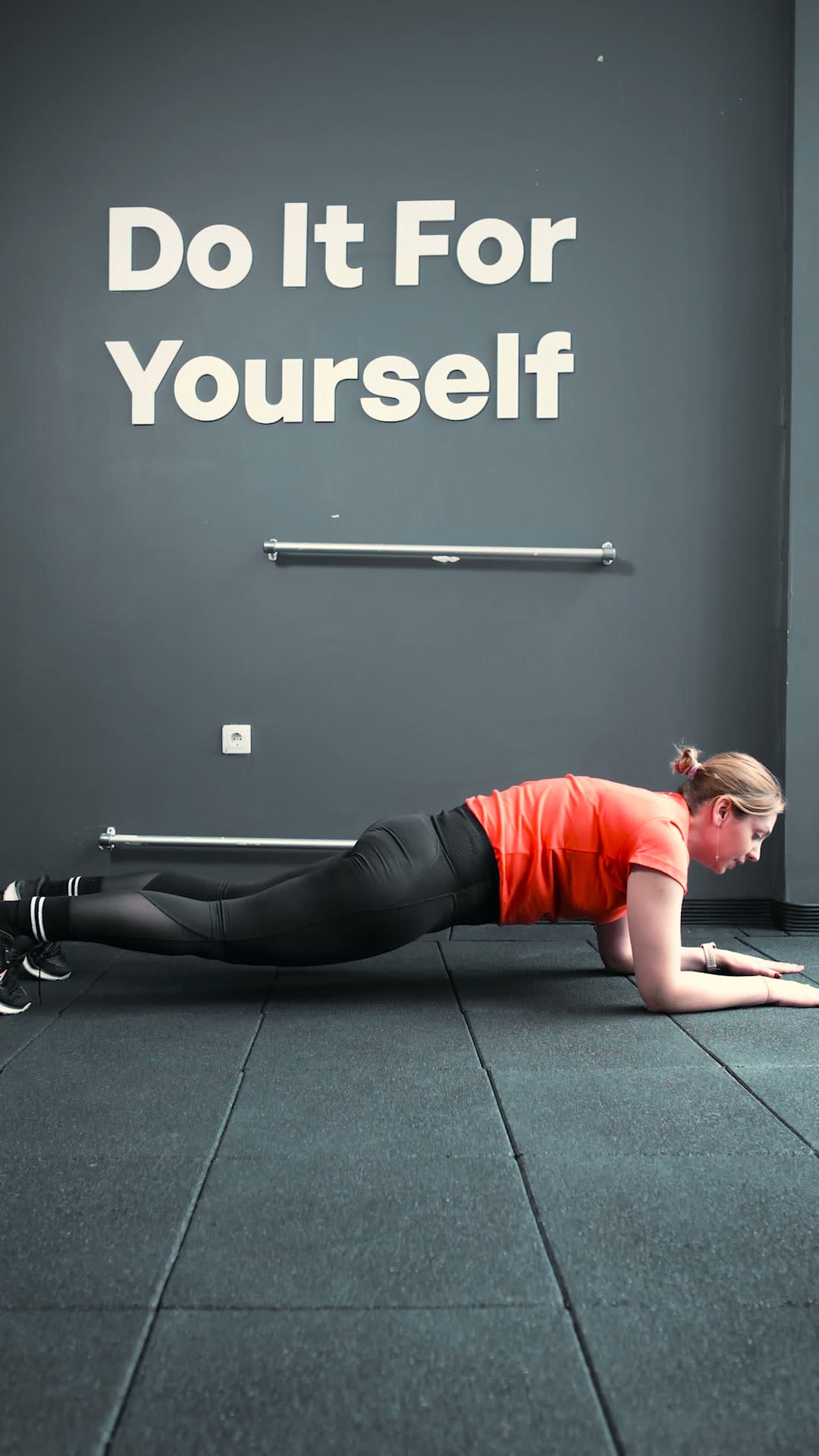 2 - Plank