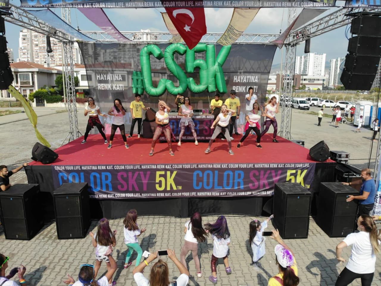bfit Kadınları COLOR Sky 5K’ya renk kattı!